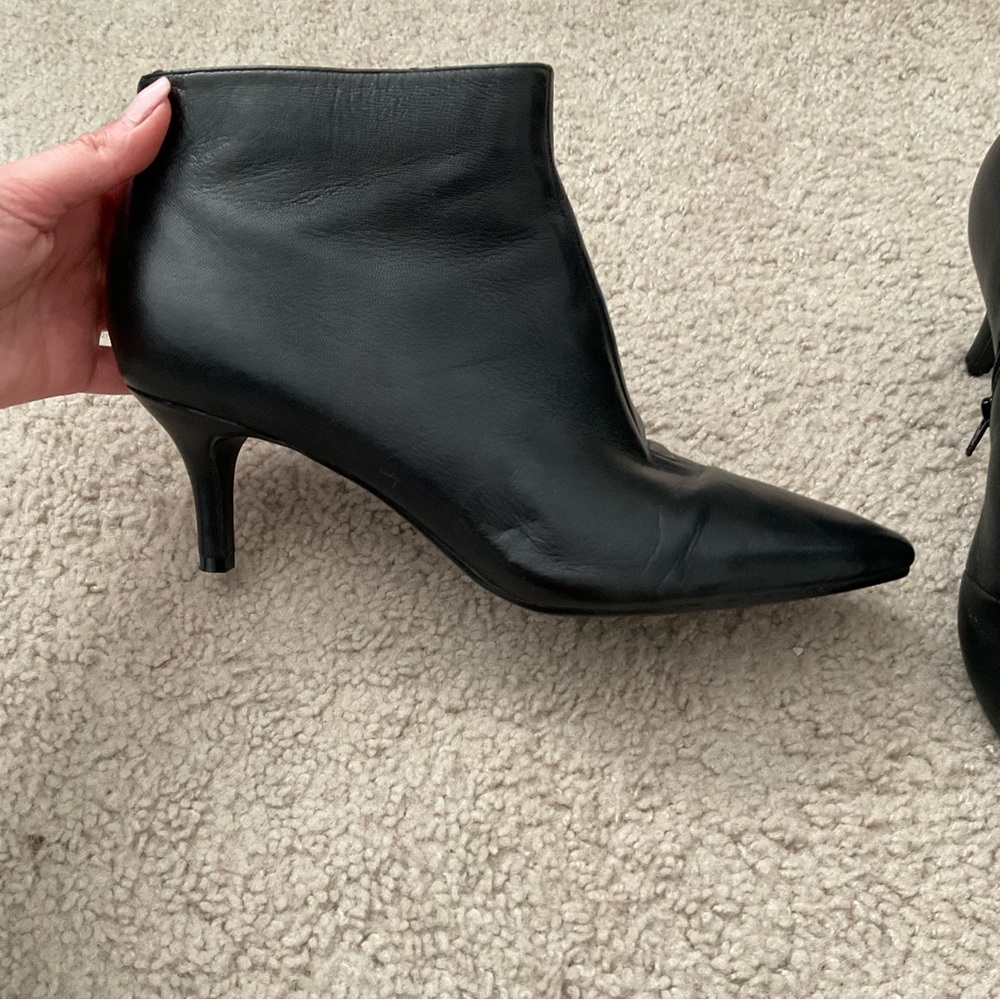Aerosoles Epigram Pointed Toe Heeled Bootie, Size 10 - Picture 3 of 8